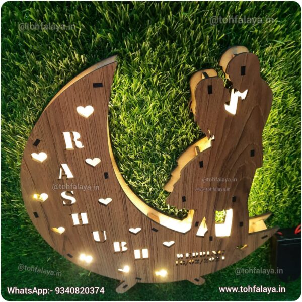 Half Moon Shape Couple Name LED Lamp Frame - Image 3