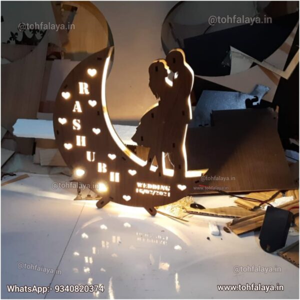 Moon Shape Couple Name LED Lamp Frame - Image 4