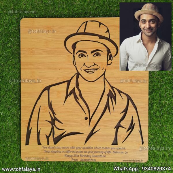 3D WOODEN PORTRAIT HAND ASSEMBLED